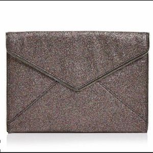 New 🍄 Rebecca Minkoff large glitter clutch